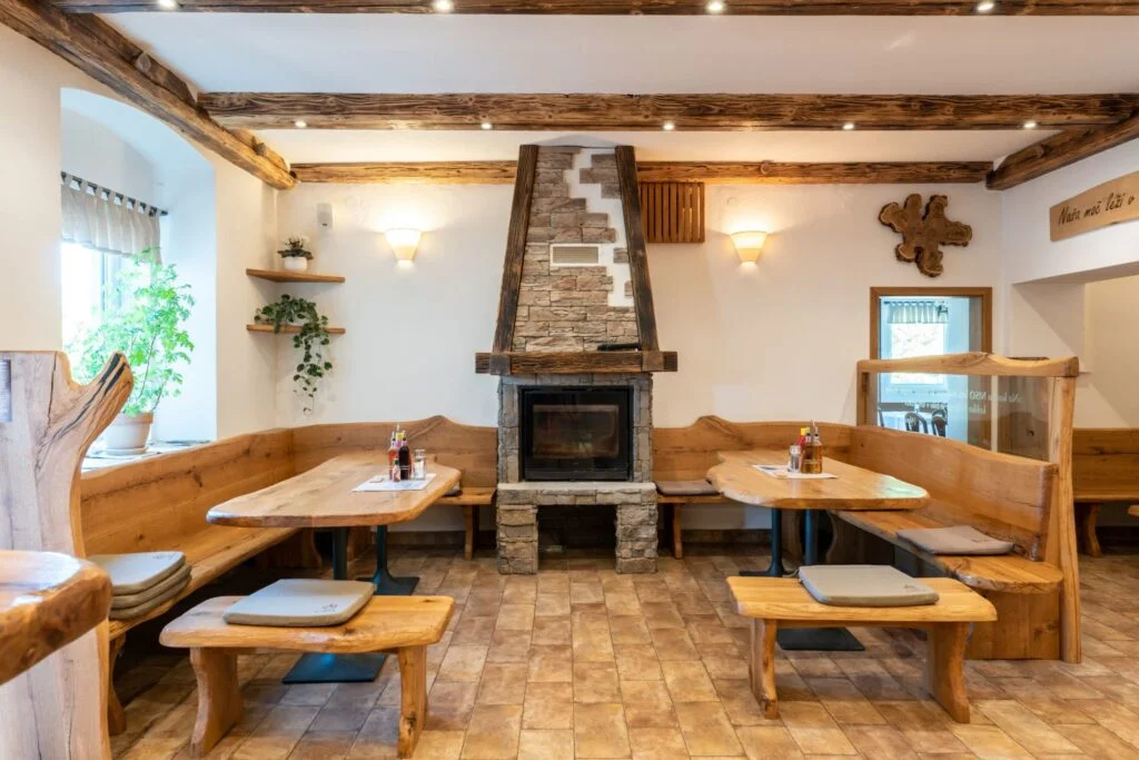 gostilnaDomin_avg22_danielvincek-03674-scaled